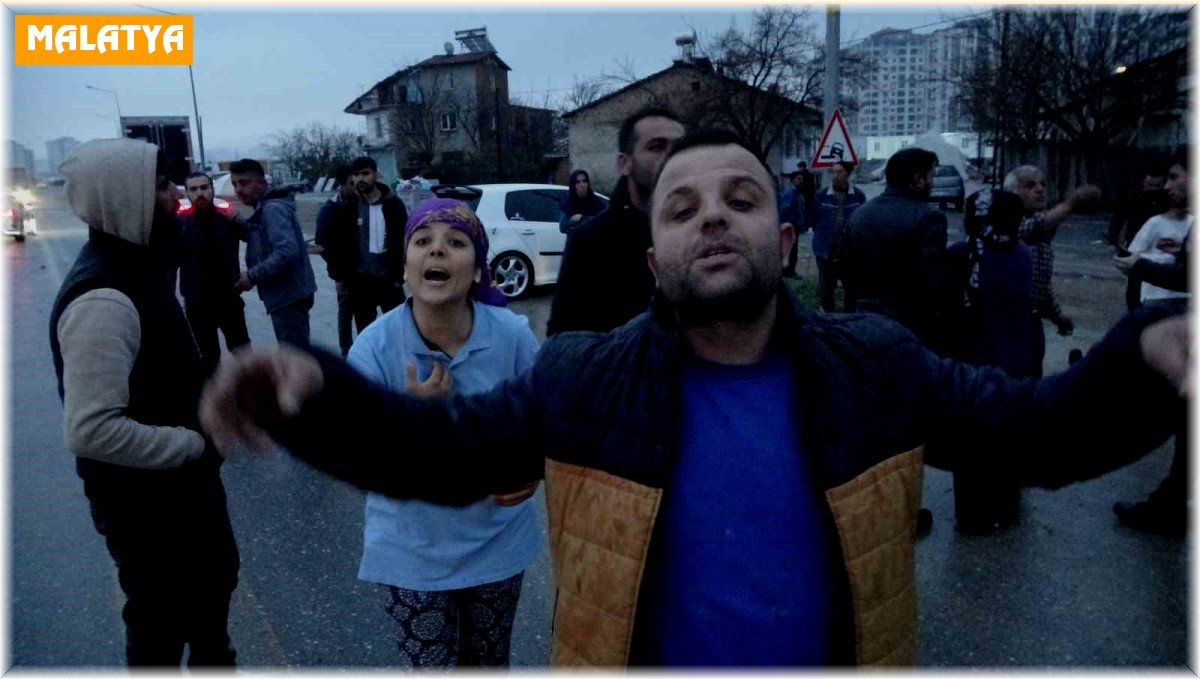 Depremzedeler ile nakliyecilerin taşlı sopalı kavgasına polis müdahale etti