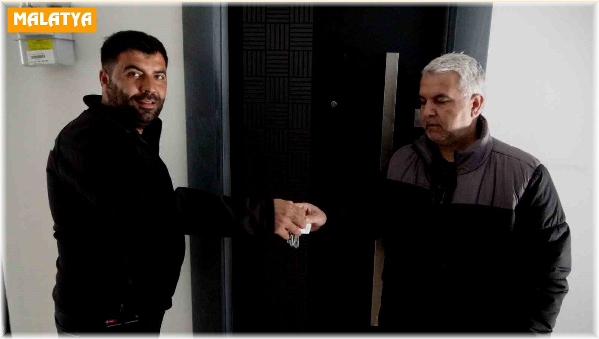 Depremzedeler konutlarına kavuşuyor