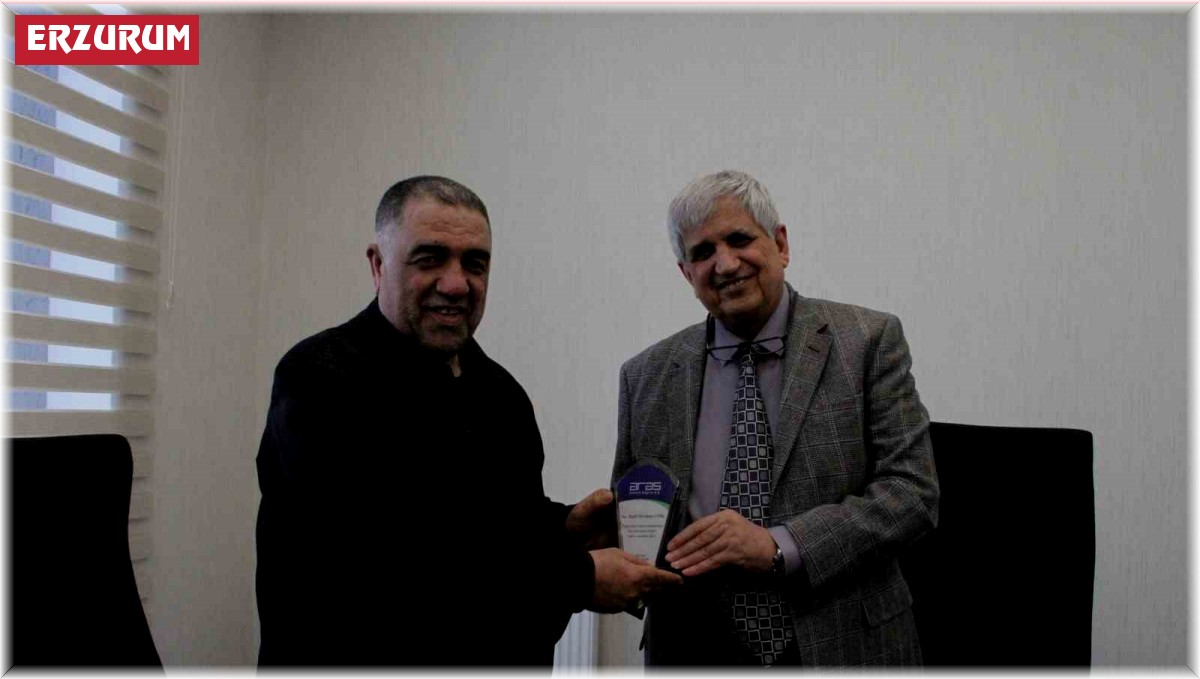 Depremzedelere destek için emekliliğini istedi