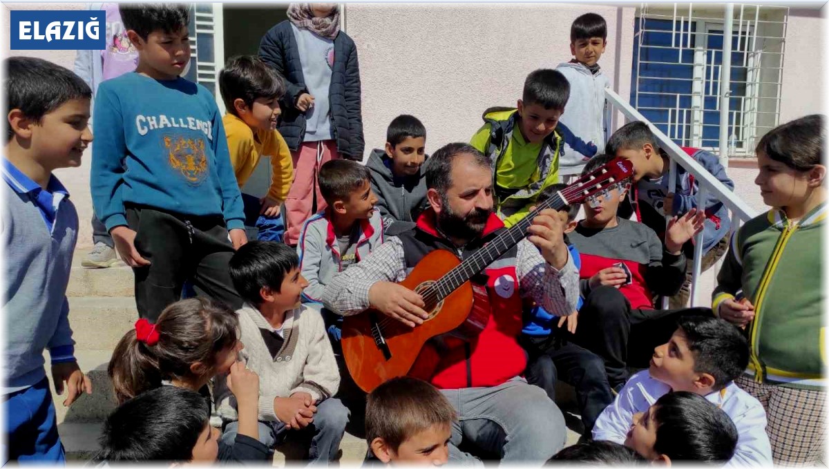 Depremzedelere yönelik psikososyal destek sürüyor