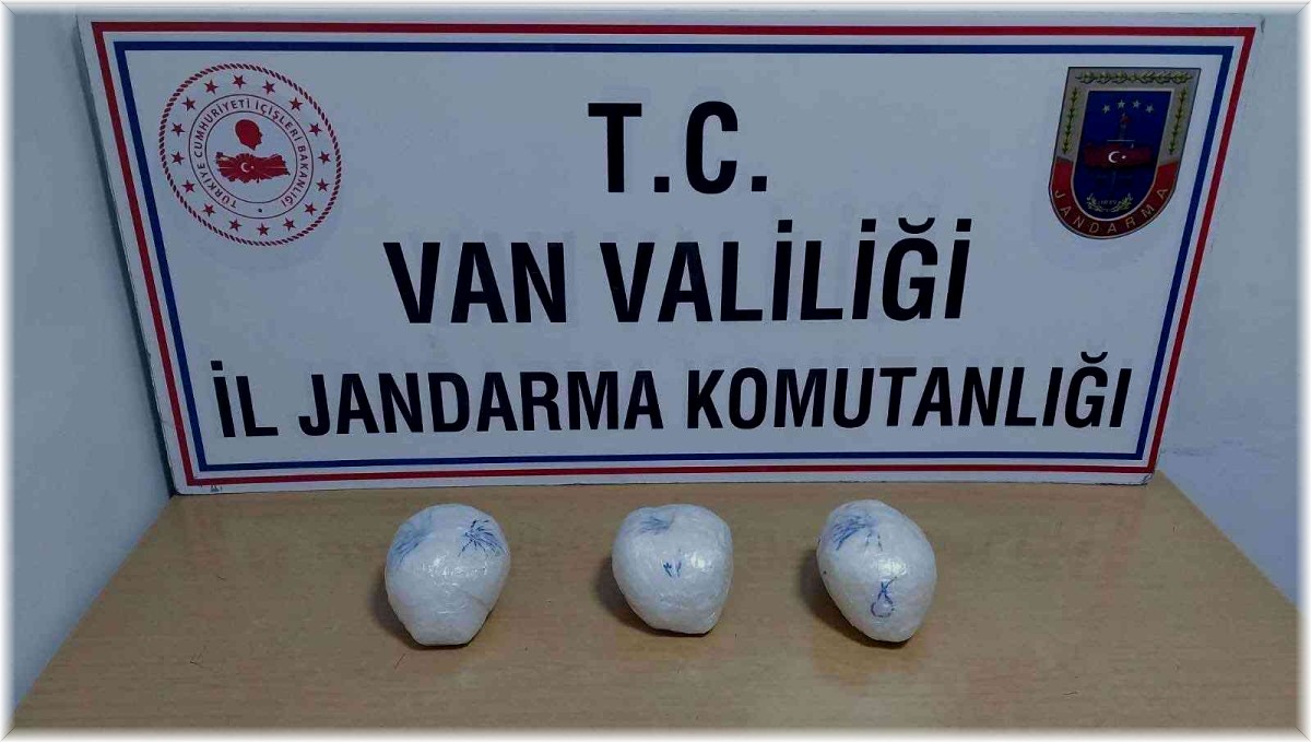 Dere yatağına atılan çantada 3 kilogram metamfetamin ele geçirildi