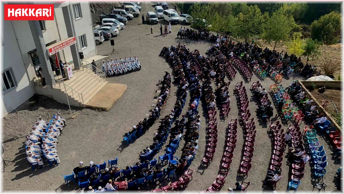 Derecik'te 33 hafız icazet aldı