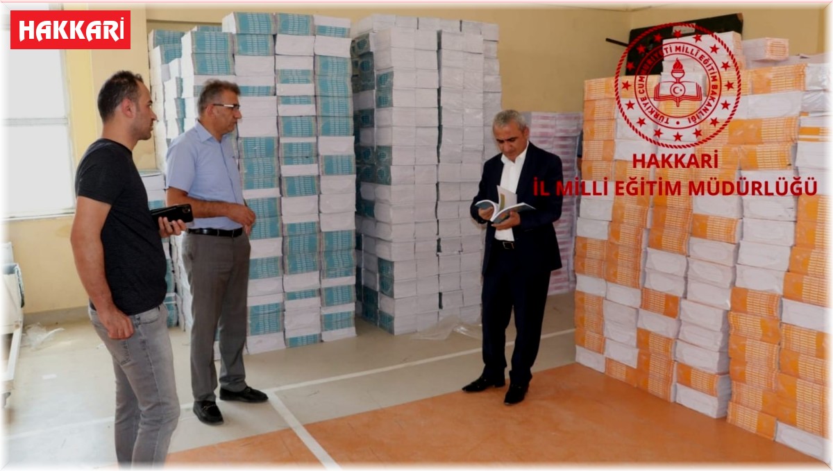 Ders ve kaynak kitaplar sıralarda