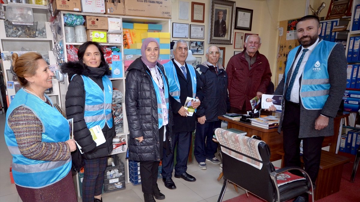 DEVA Partisi Genel Başkan Yardımcısı Esen, Sarıkamış'ta esnaf ziyareti yaptı