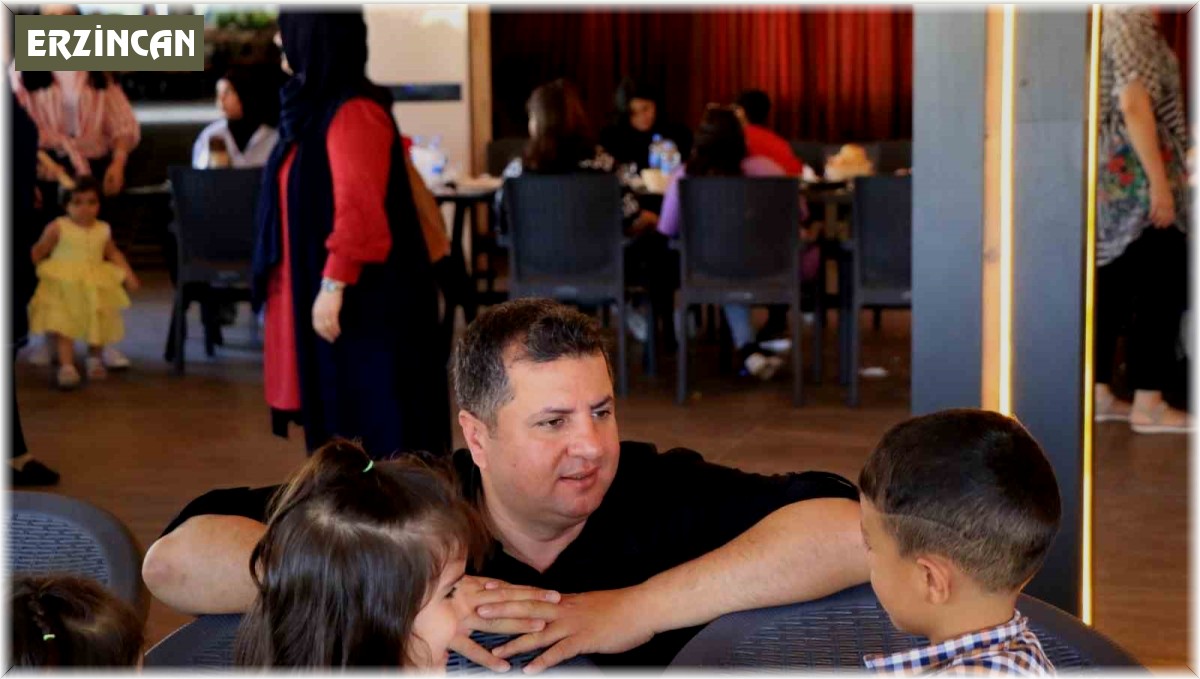 Devlet korumasındaki çocuklar kahvaltı programında bir araya geldi