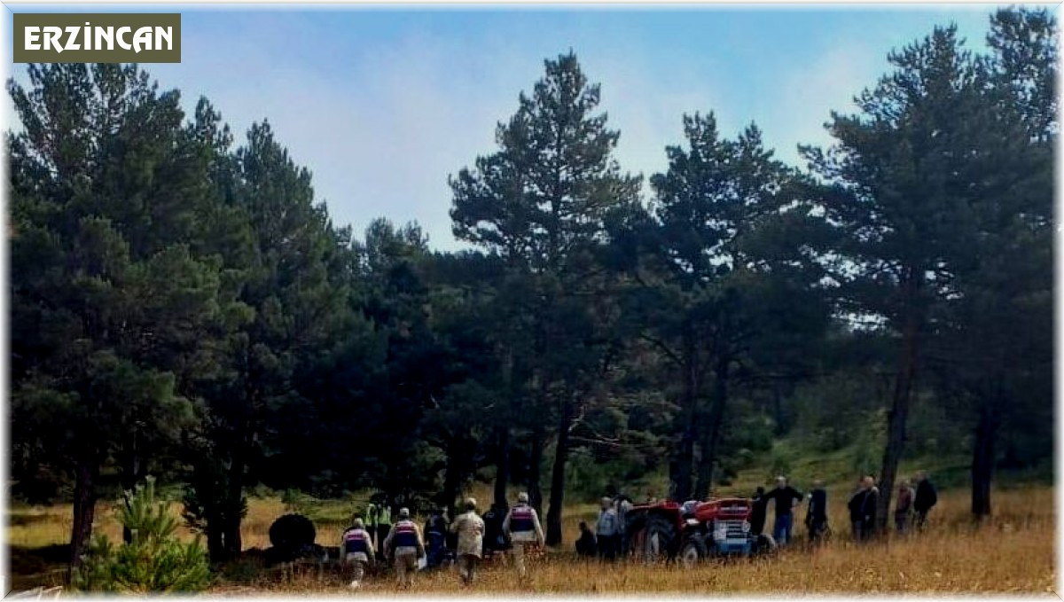 Devrilen traktörün altında kalarak hayatını kaybetti