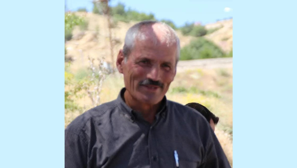 Devrilen traktörün sürücüsü hayatını kaybetti