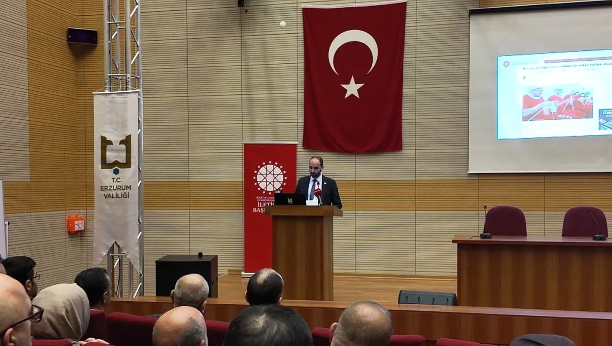 Dezenformasyonla nasıl mücadele edileceği anlatıldı