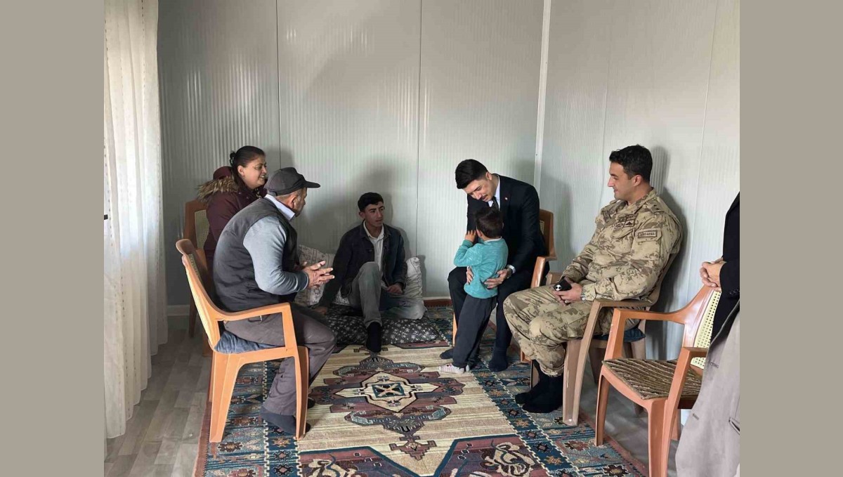 Digor Kaymakamı Kahraman köylerde vatandaşlarla buluşuyor