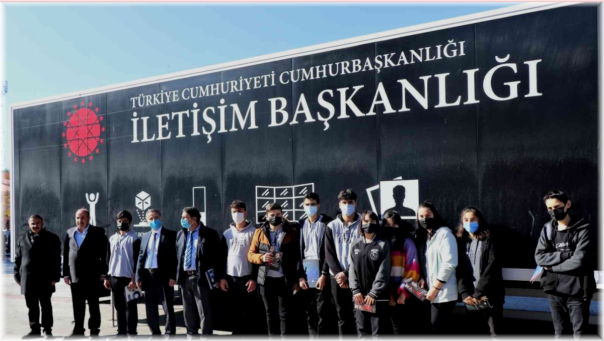 Dijital İletişim tırının 39'ncu durağı: Erzincan
