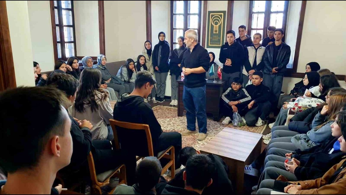 Dil ve Edebiyat Konağı'nda tarih rüzgârı esti