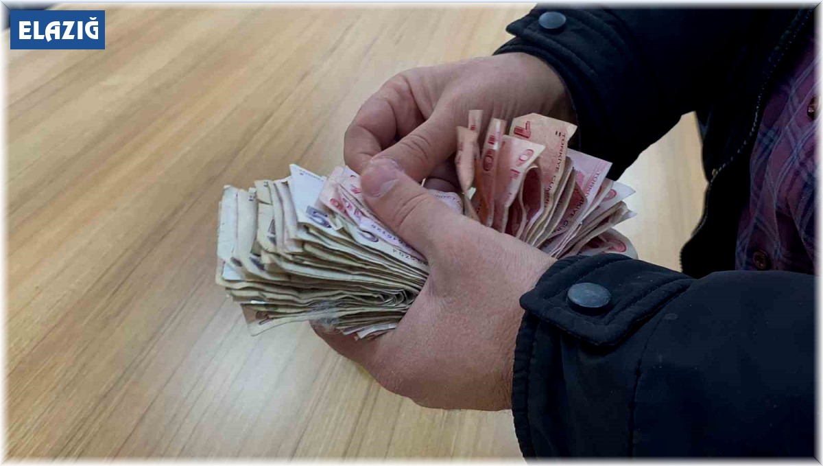 Dilencinin saatlik kazancı dudak uçuklattı