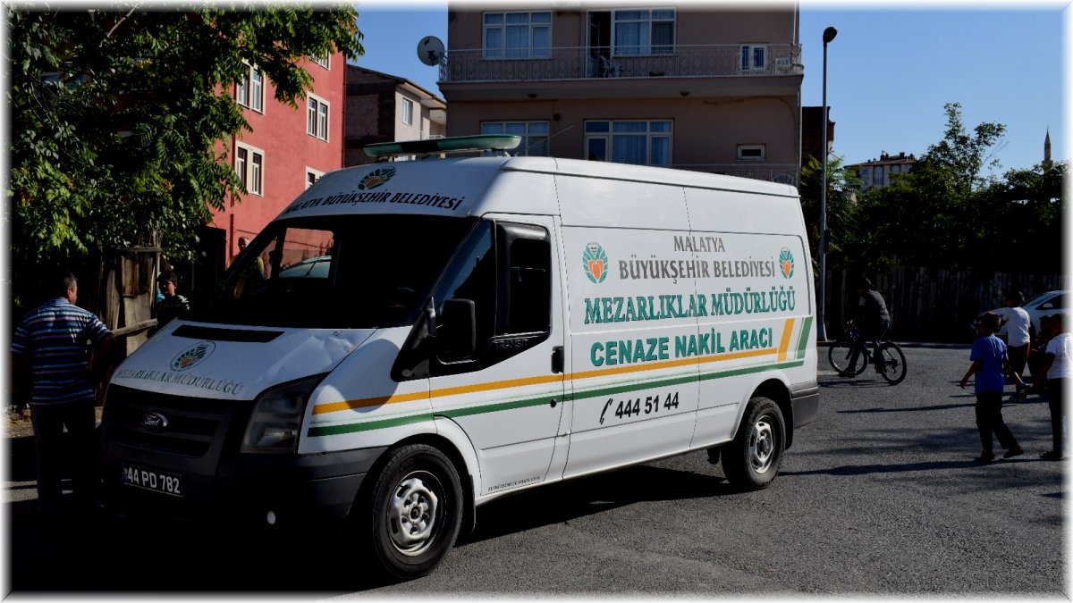 Dili boğazına kaçan yaşlı kadın hayatını kaybetti