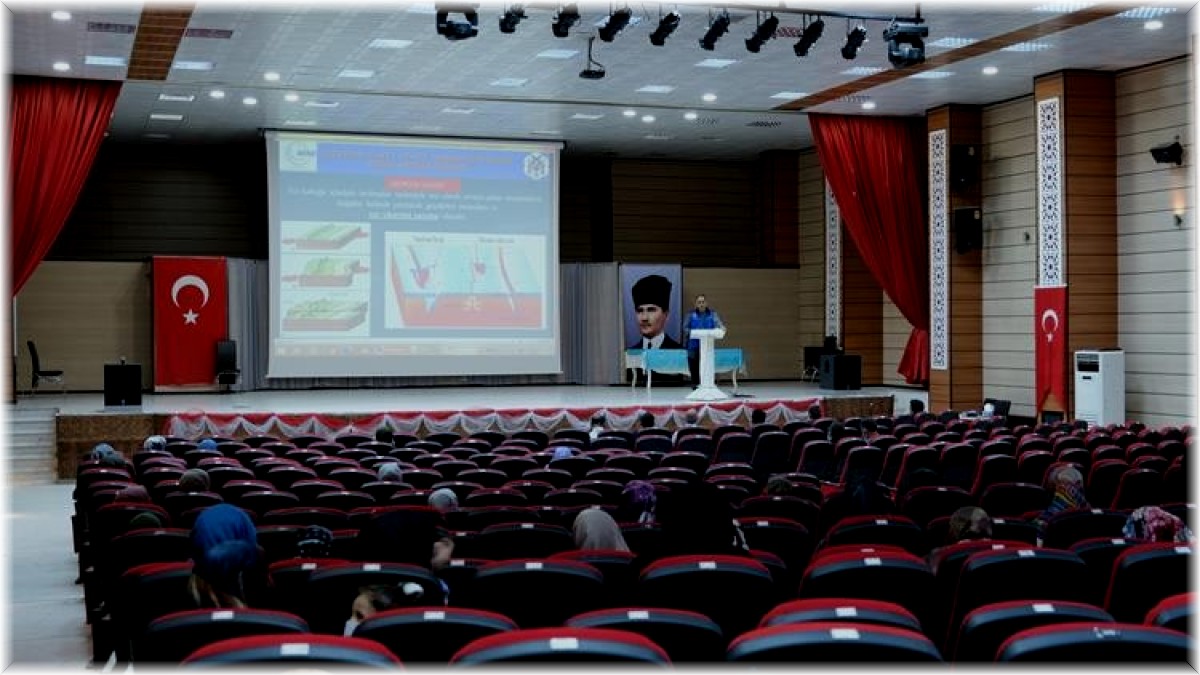 Din görevlilerine yönelik 'Afet Farkındalık Eğitimi' seminerleri düzenlendi