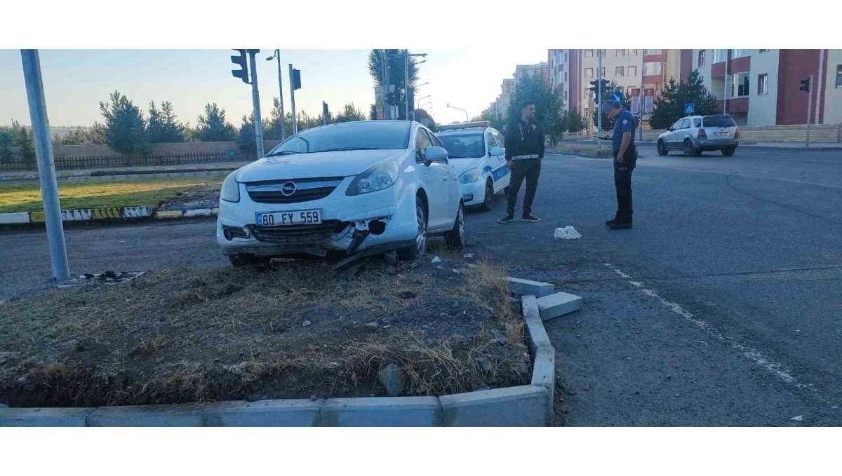 Direksiyon başında kalp krizi geçiren sürücü hayatını kaybetti