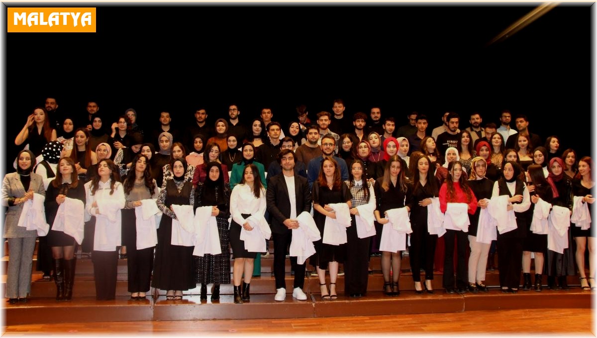 Diş öğrencilerinde beyaz önlük heyecanı