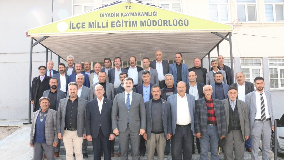 Diyadin'de 19 Ekim Muhtarlar Günü İçin Tören Düzenlendi