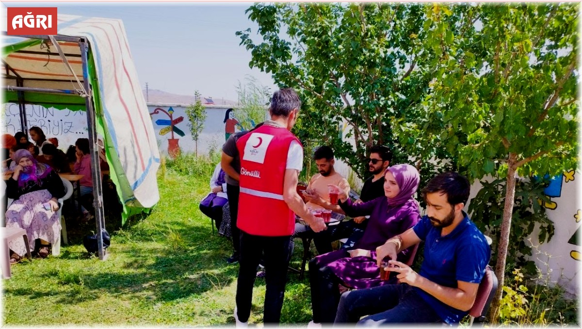 Diyadin'de özel eğitimli öğrencilere Kızılay'dan şenlik