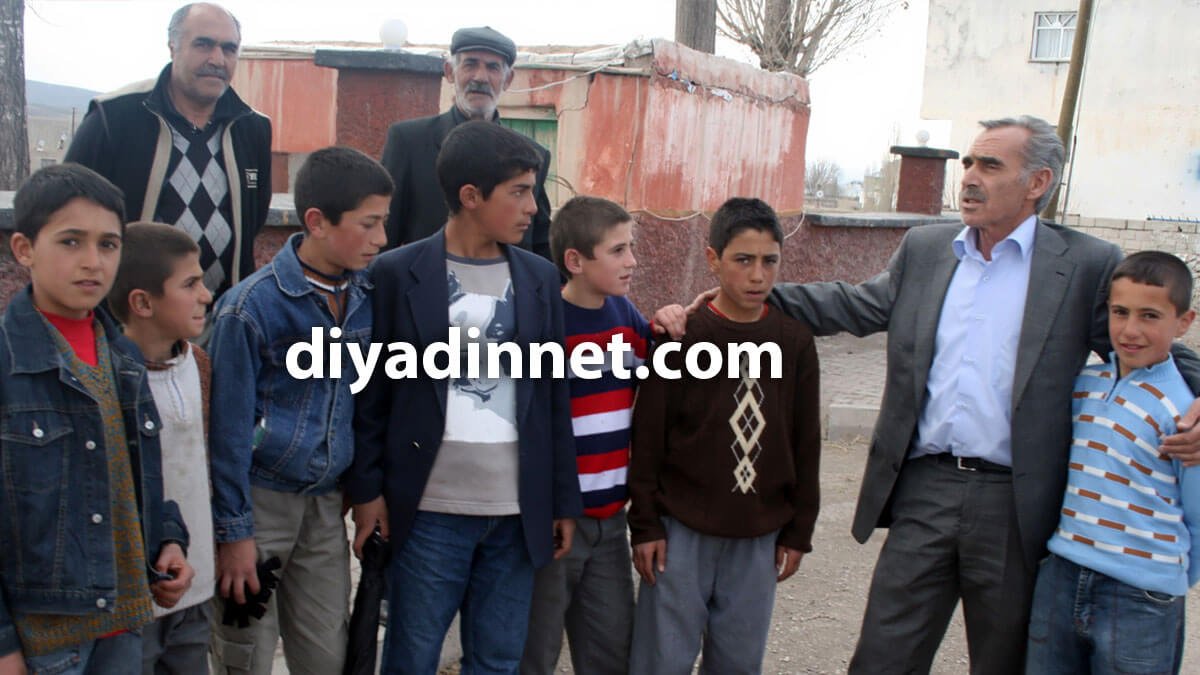 Diyadin İlçe Mezarlığı ışıklandırıldı