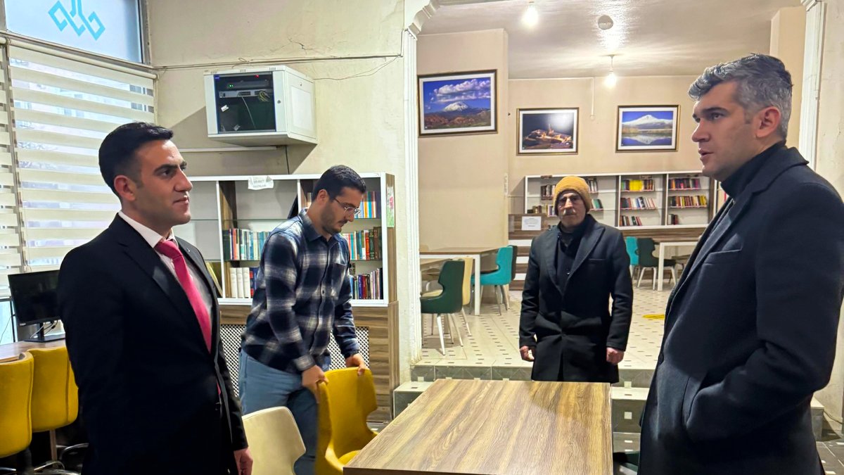 Diyadin Kaymakamı Korkusuz İlçe Halk Kütüphanesi’ni ziyaret etti