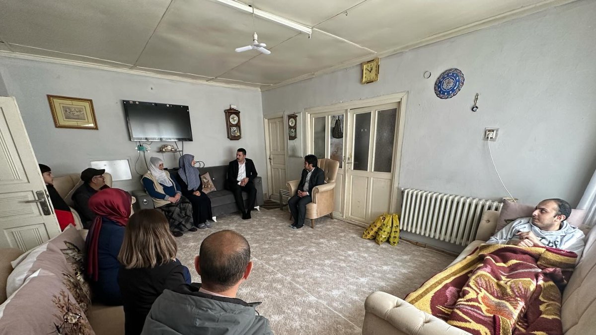 Diyadin Kaymakamı Mustafa Karali'den Çeçen Ailesine Hane Ziyareti