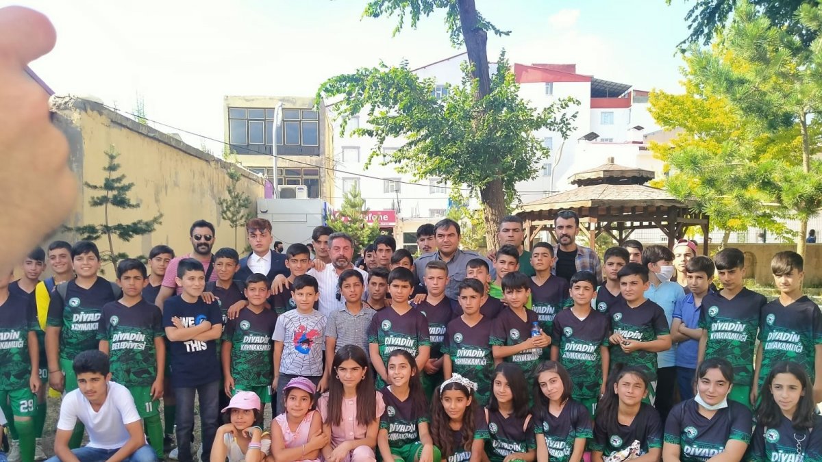 Diyadin’de bayramlaşma programında dikkat çeken müjde