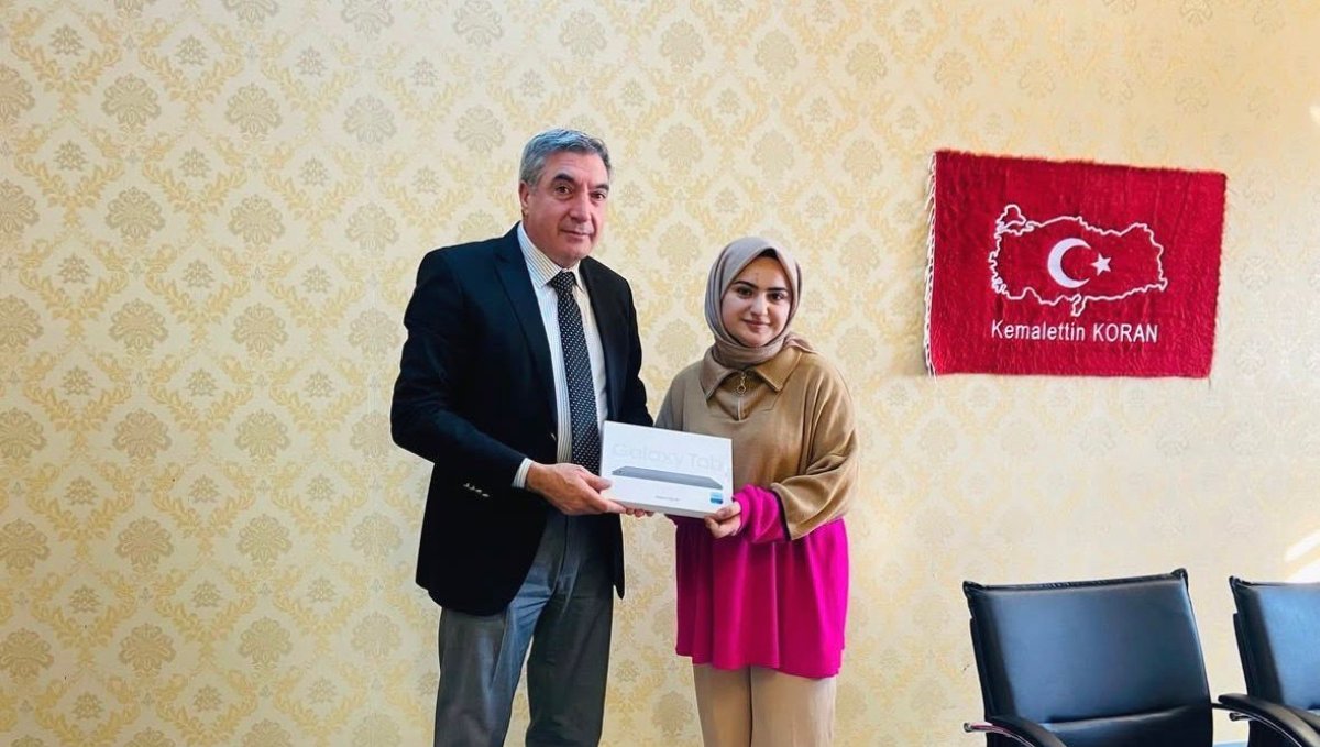 Diyadin’de Gençler İçin Eğitime Dijital Destek: Tabletler Teslim Edildi