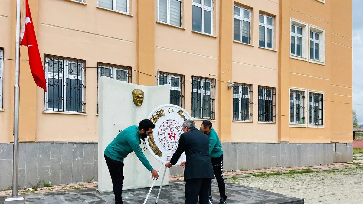 Diyadin’de Gençlik Haftası Törenle Başladı