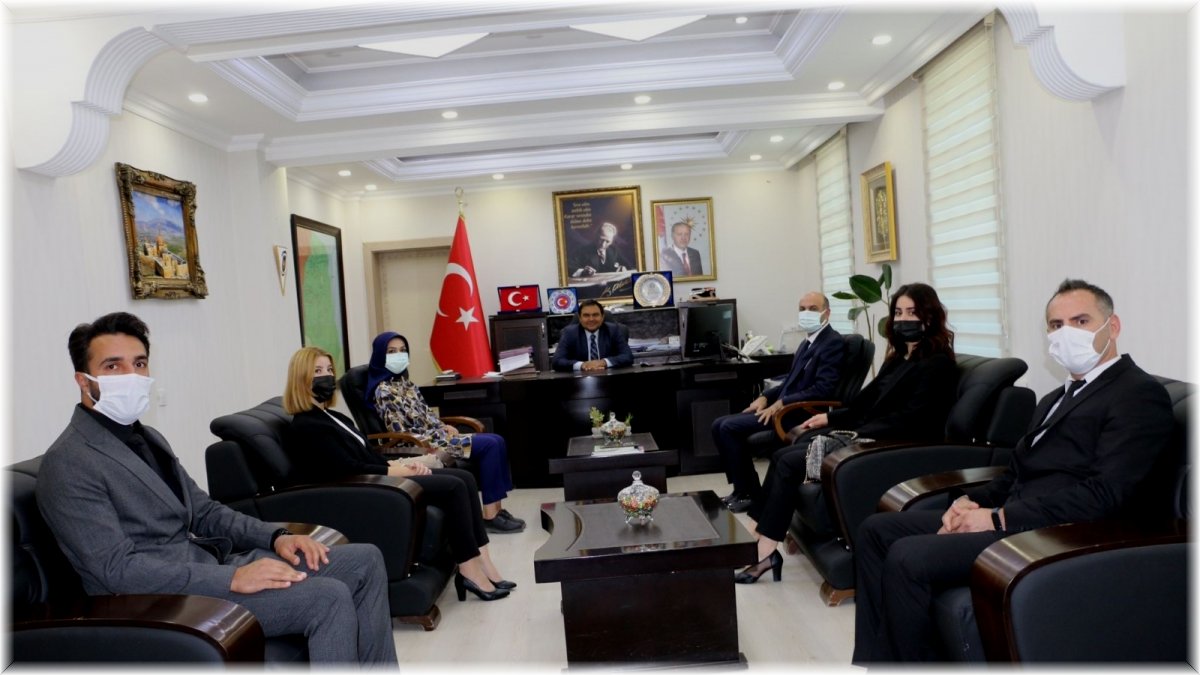 Diyadin’de İlköğretim Haftası kutlandı, öğrencilerle fidan dikildi