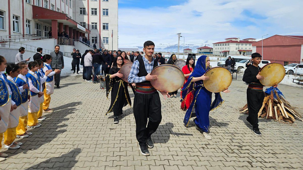 Diyadin’de Nevruz Bayramı Coşkuyla Kutlandı