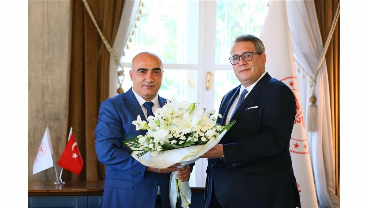 Doç. Dr. Ayhan Kul, İzmir İl Sağlık Müdürlüğüne atandı