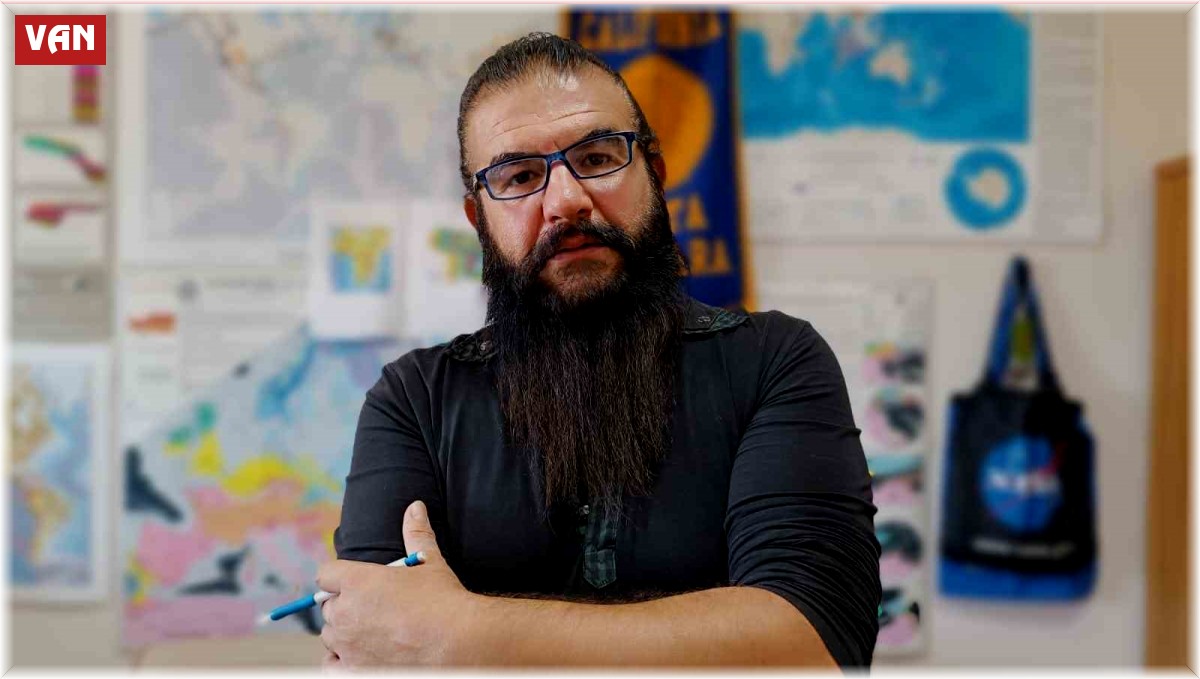 Doç. Dr. Toker: "Deprem bölgesinde yüksek değerli artçı şokları görmeye devam edeceğiz"