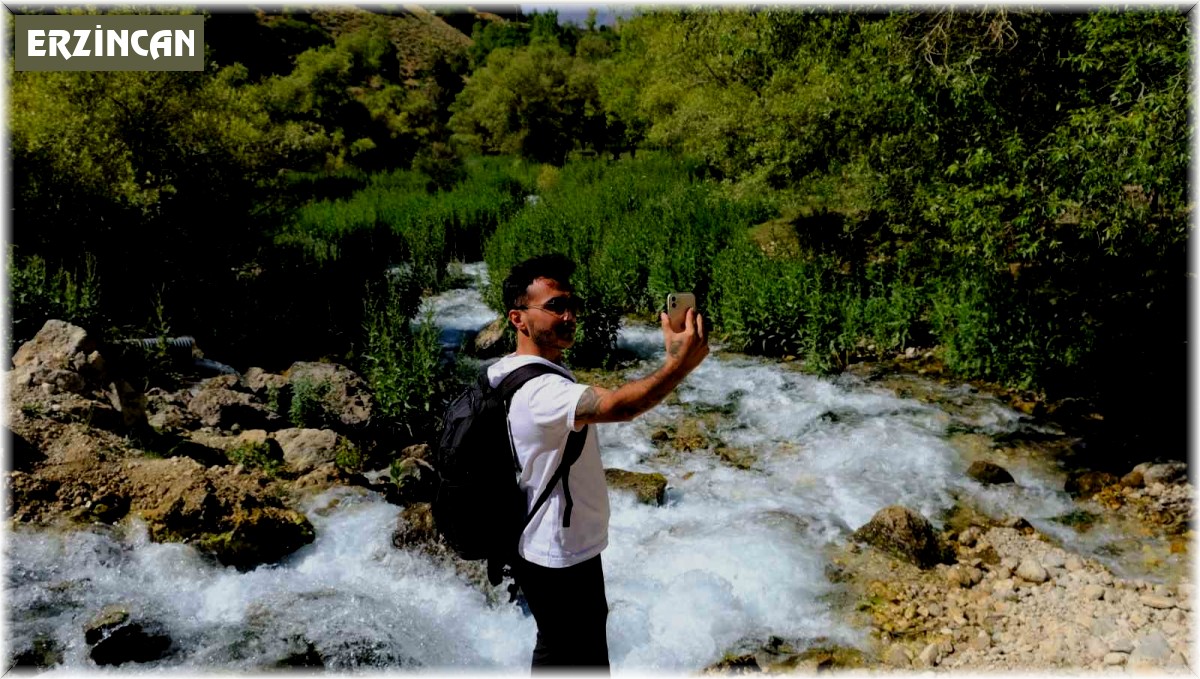 Doğa harikası Girlevik Şelalesi'ne hayat veren gözeler, doğaseverlerin uğrak yeri oldu