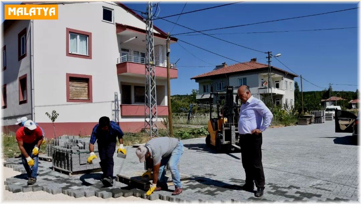 Doğanşehir'de asfalt ve parke çalışması