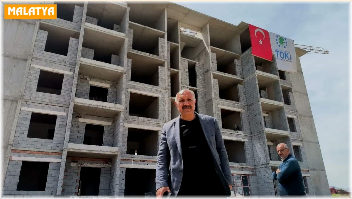 Doğanşehir'de deprem konutları devam ediyor