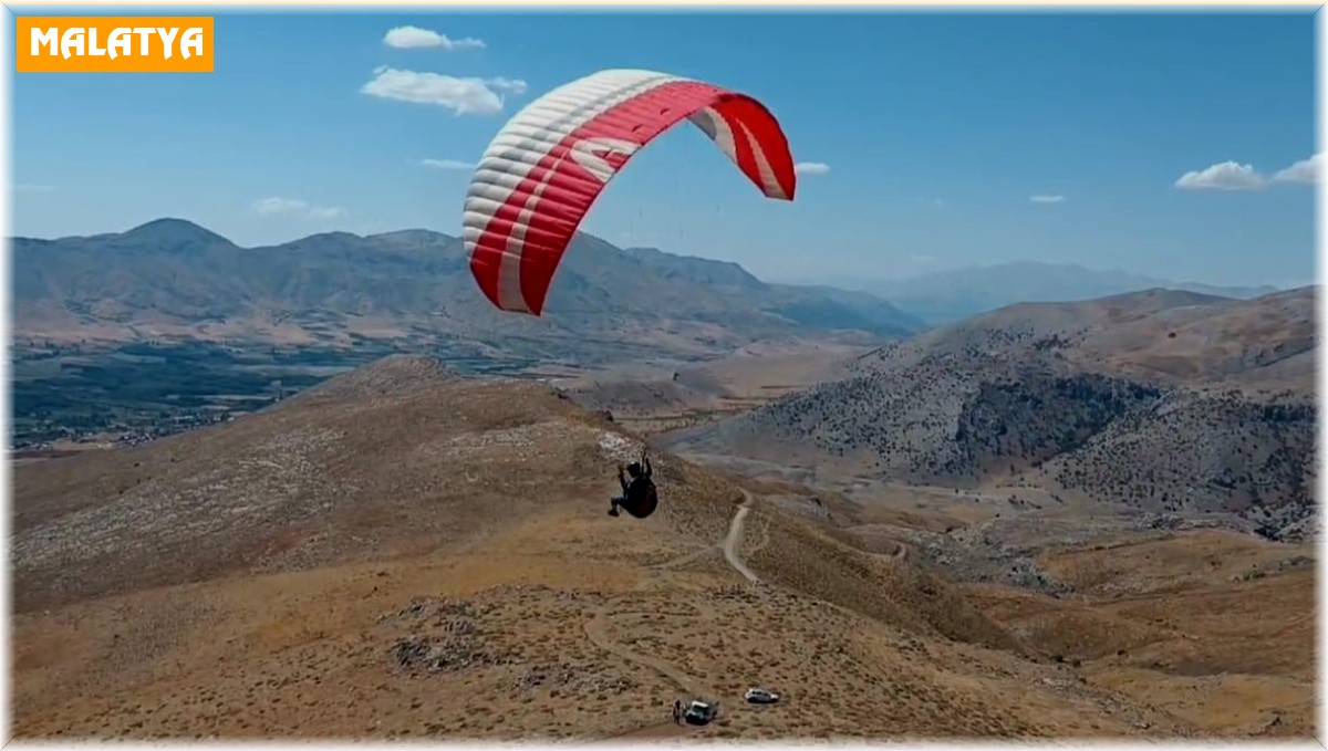 Doğanşehir'de yamaç paraşütü etkinliği yapıldı
