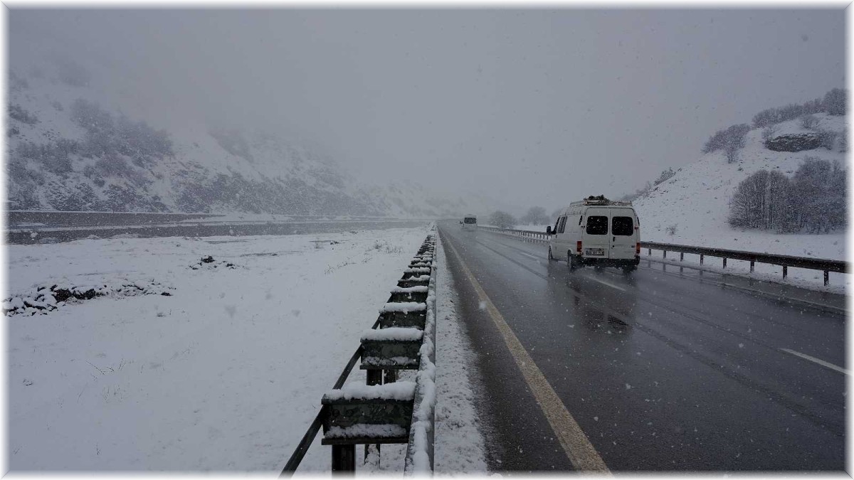 Doğu Anadolu'da karla karışık yağmur bekleniyor