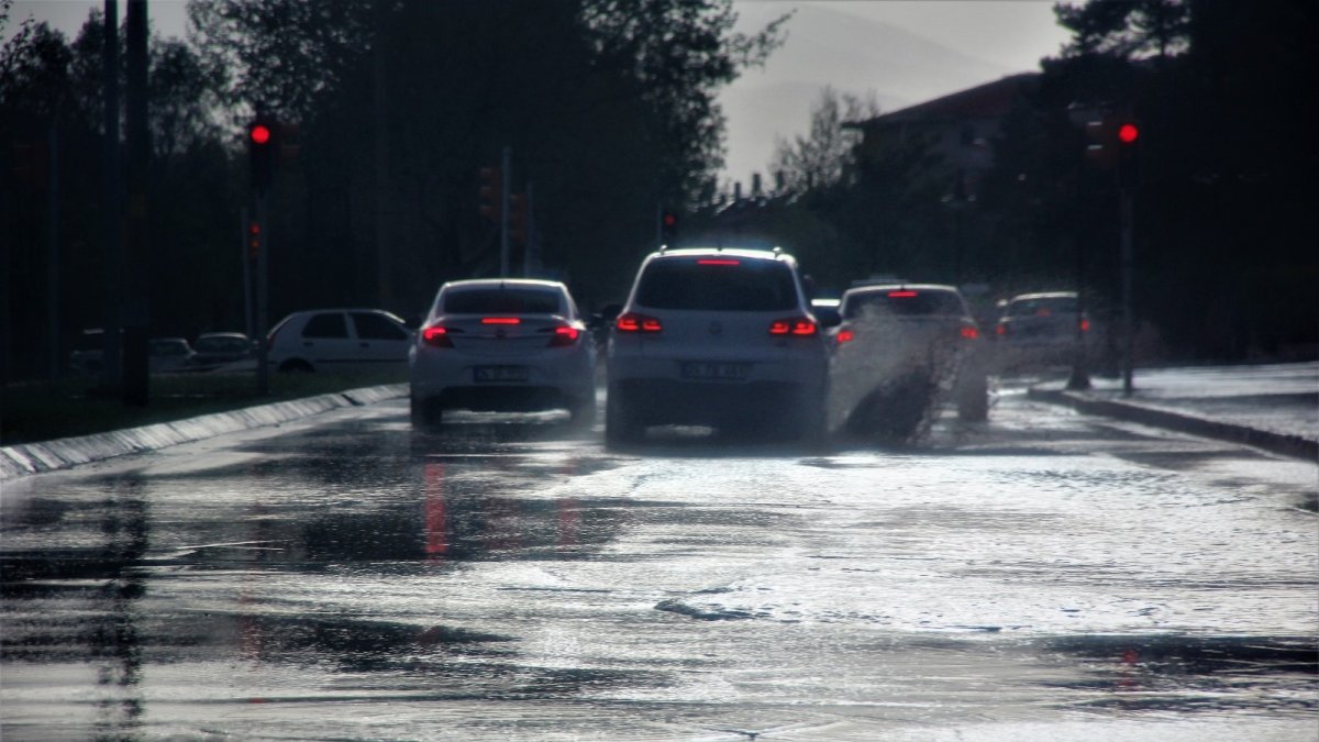 Doğu Anadolu'da sağanak yağmur bekleniyor