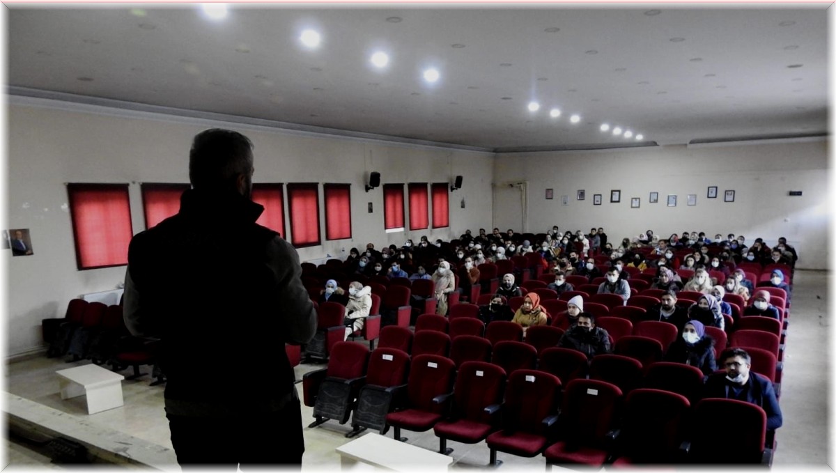 Doğubayazıt'ta NarkoRehber semineri düzenlendi