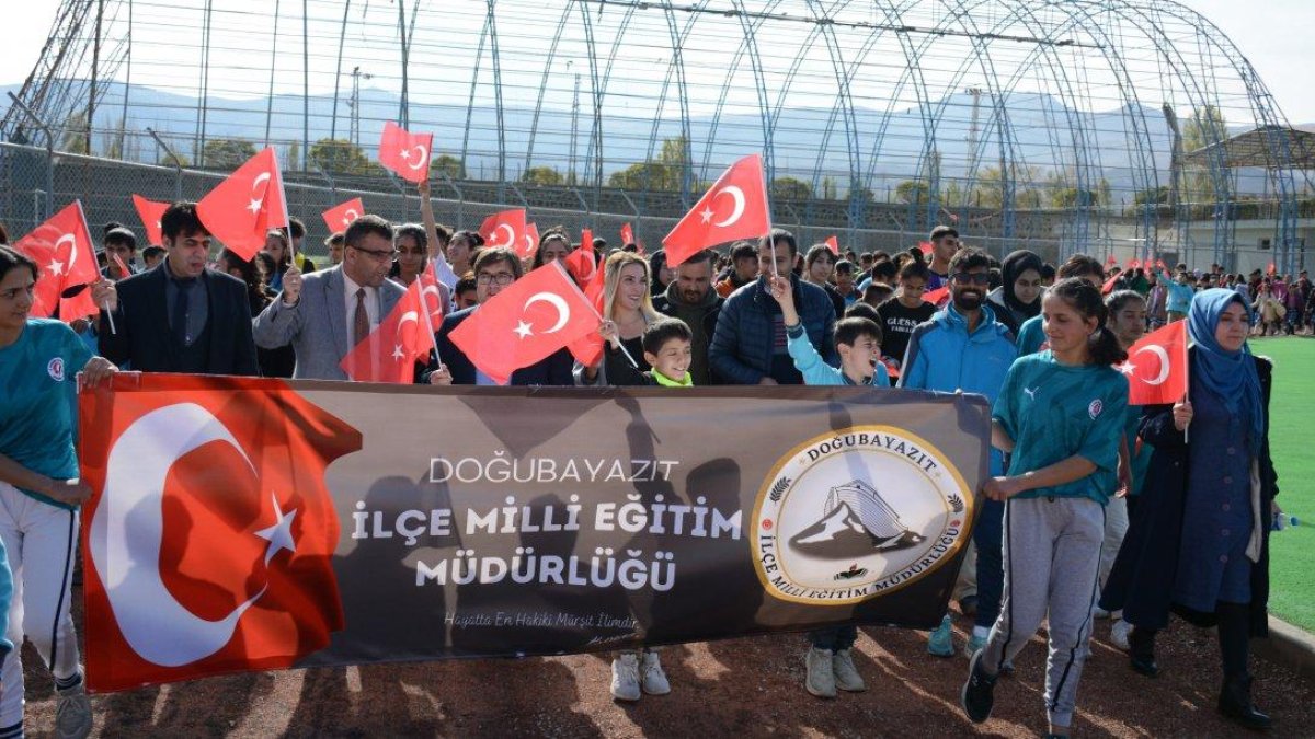 Doğubayazıt’ta "Cumhuriyet Koşusu" yapıldı