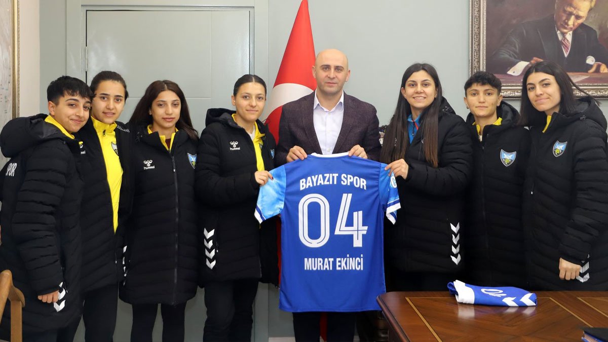 Doğubayazıt’ta Kadın Futboluna Destek: Bayazıt Spor Takımı Kaymakamlıkta