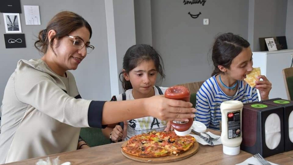 Doğubayazıt’ta köy çocuklarına unutulmaz gün: Sergi gezisinin ardından bir ilki yaşadılar