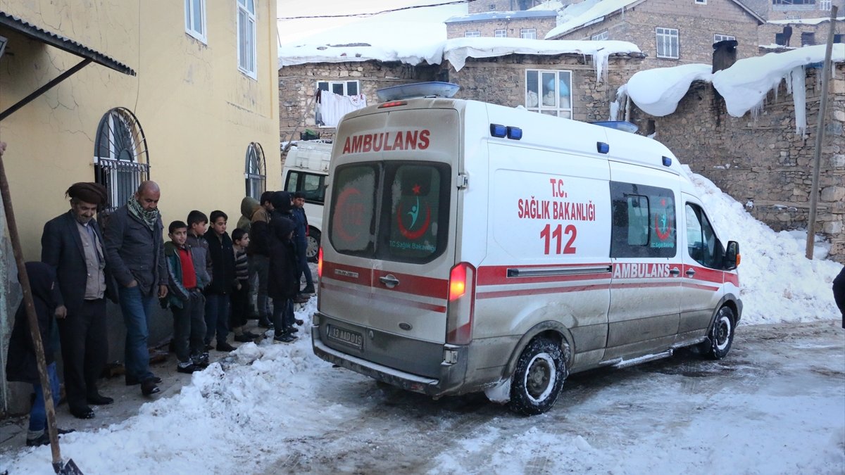 Doğum hastası kadın 5 saatlik mücadeleyle hastaneye yetiştirildi