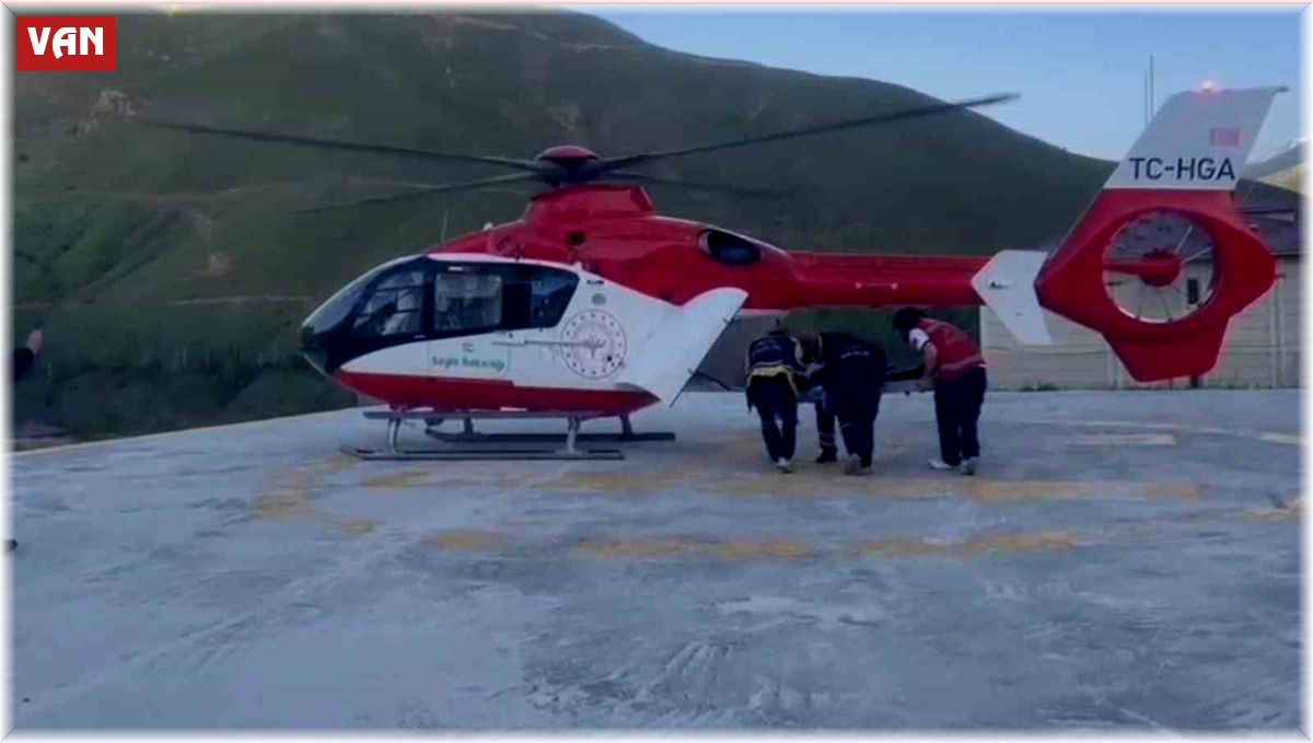 Doğumdan sonra rahatsızlanan kadın için ambulans helikopter havalandı