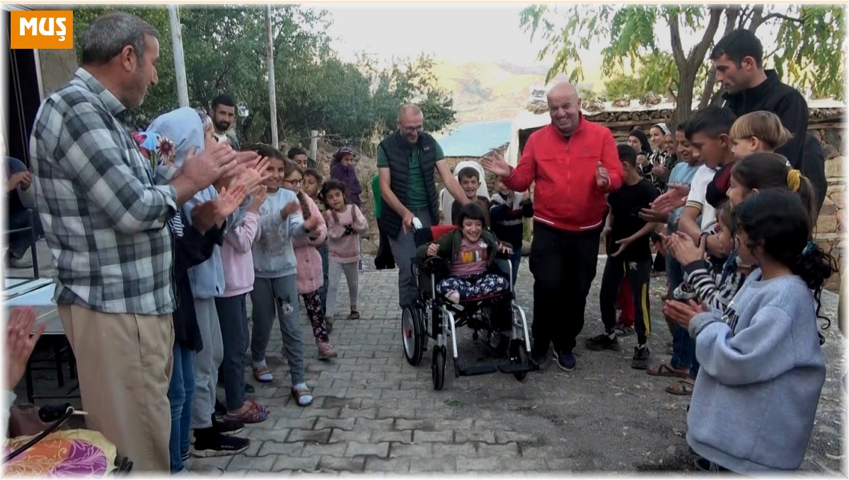 Doğuştan engelli Melike'ye 100. yıl hediyesi