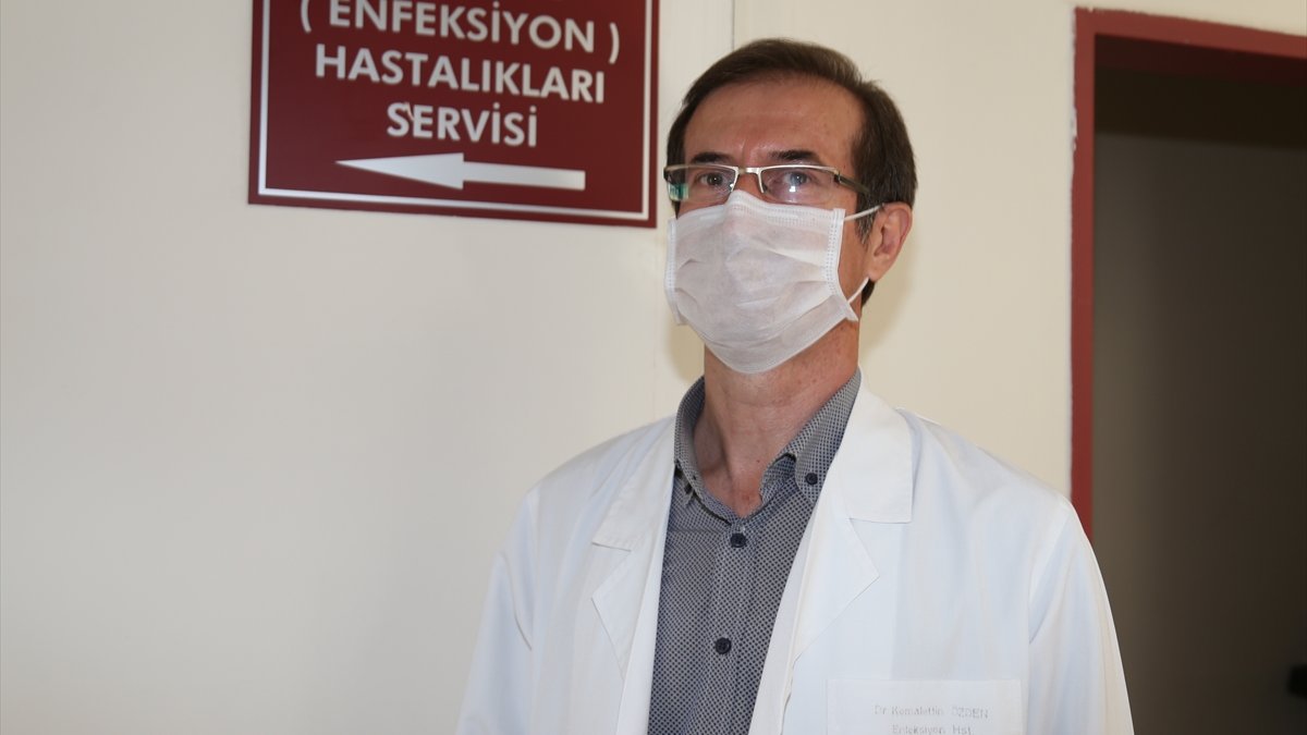 DOKTORLAR KOVİD-19'LA SAVAŞI ANLATIYOR - "Servisten kaçmaya çalışan Kovid-19 hastası da oldu, eşinin cenazesine gidemeyen de"
