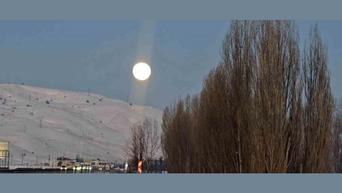 Dolunayın görüntüsü büyüledi