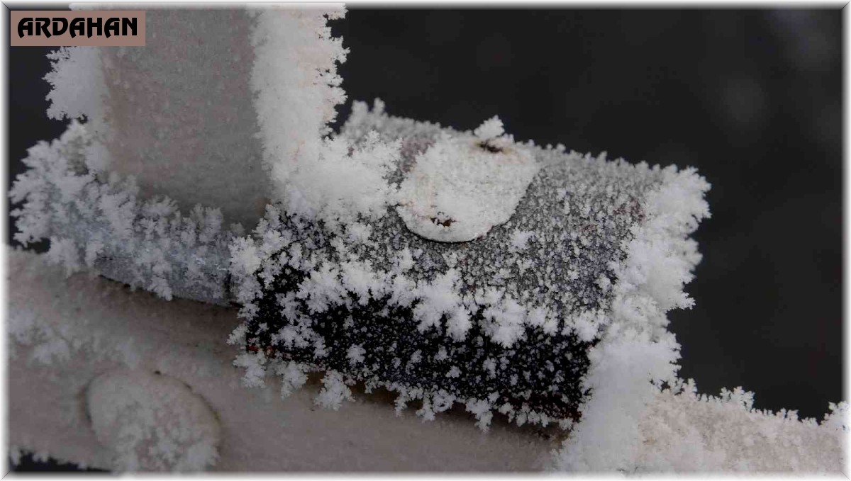 Dondurucu soğuklar nedeniyle kapı kilitleri dondu