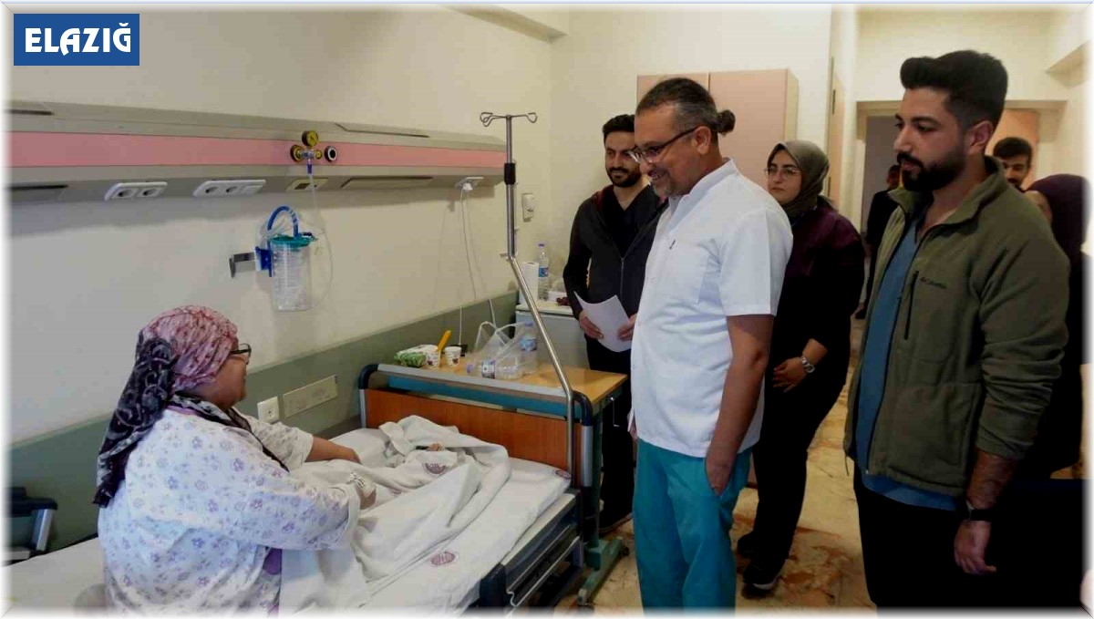 Dr. Bozdağ: "Meme kanseri kadınlarda en sık görülen kanser çeşididir"