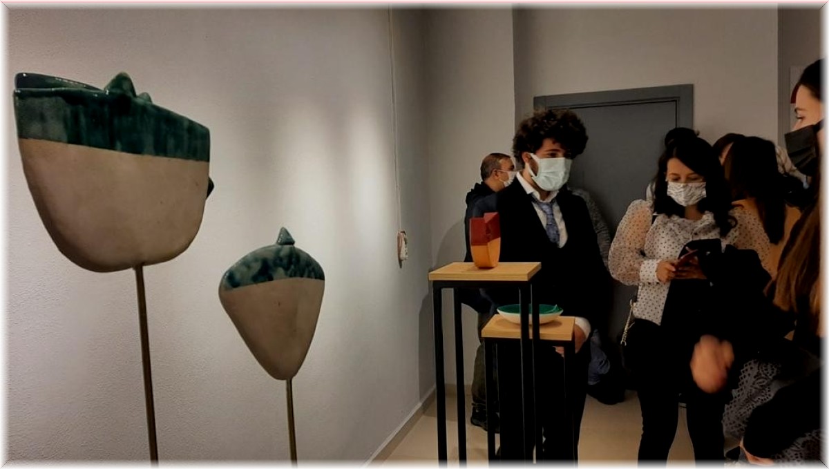 Dr. Emrah Pek'in "Kepenek" sergisi sanatseverlerle buluştu